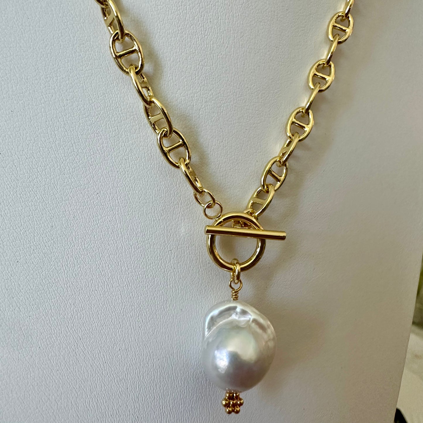 Golden Tide Baroque Necklace | Bella Adornia