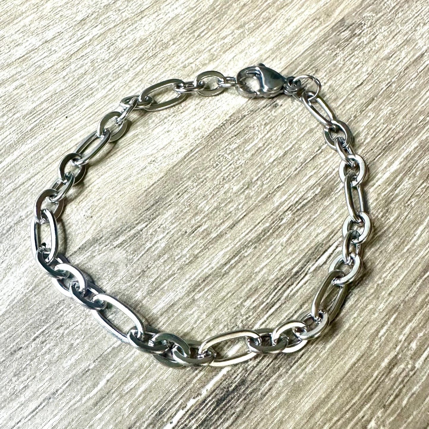 SS Oval Chain Bracelet | Stainless Steel Collection by Bella Adornia