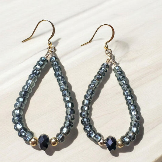 Seeded Teardrops - Modern Elegance with a Subtle Sparkle