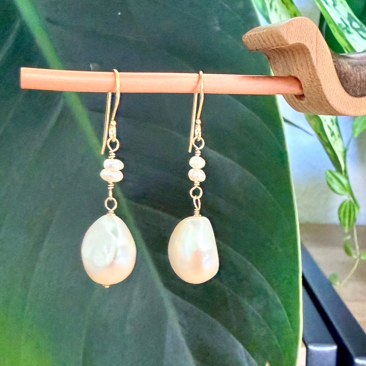Lustrous Baroque Pearl Drop Earring